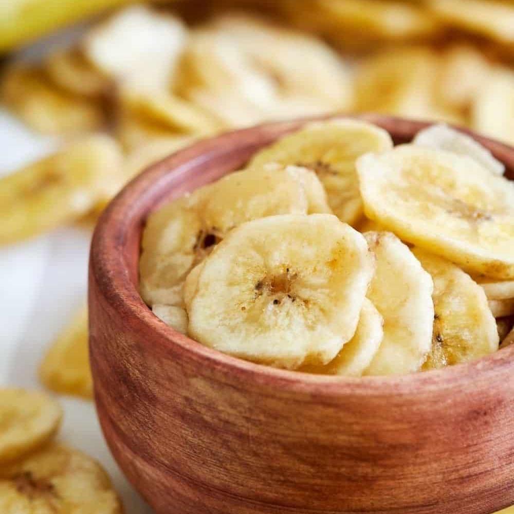 Banana Chips: Toasty, Tasty, and Perfect for Snacking – Natural, Dried, and Crunchy